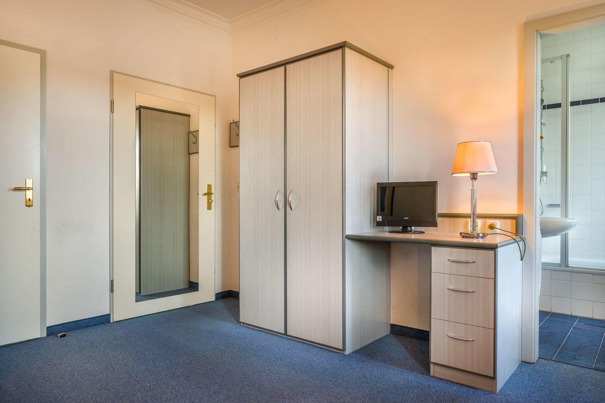 Hotel Am Bonhoefferplatz Dresden Luaran gambar