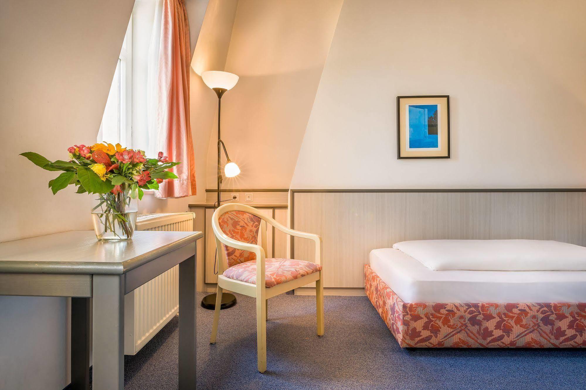 Hotel Am Bonhoefferplatz Dresden Luaran gambar